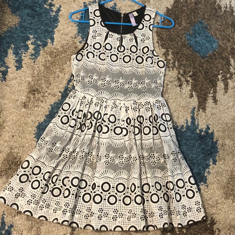 Black and white sleeveless dress